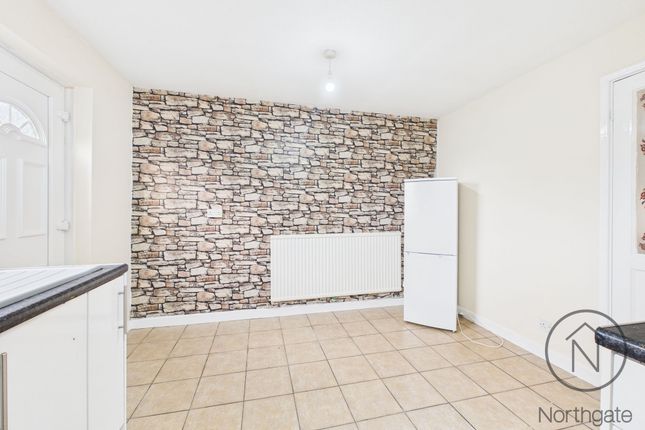 285 Hedley Close, Newton Aycliffe photo 4