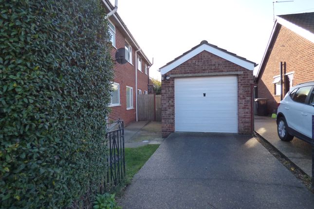 Semi-detached house to rent in Arundel Drive, Louth