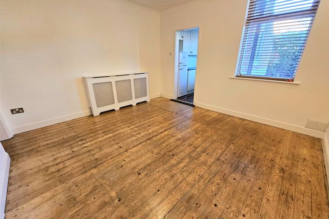 35, Manvers Road, Nottingham photo 4