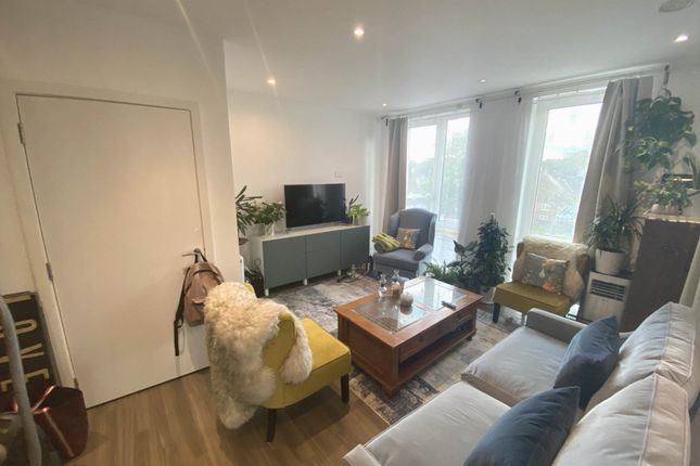 19 Colliford Court, Farnsworth Drive, Edgware photo 4