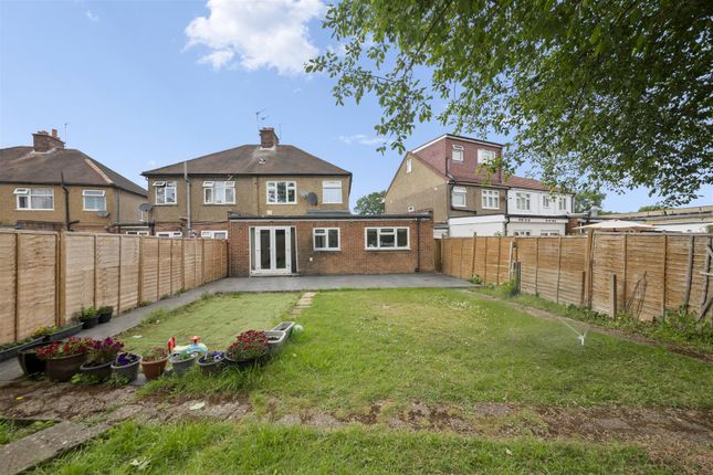 22, Hayes End Close, Hayes photo 4