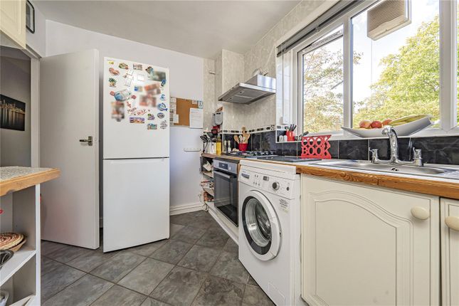 32,, Carslake Road, London photo 3