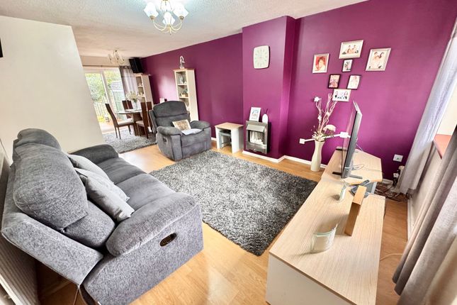 59 Salisbury Drive, Nuneaton photo 3