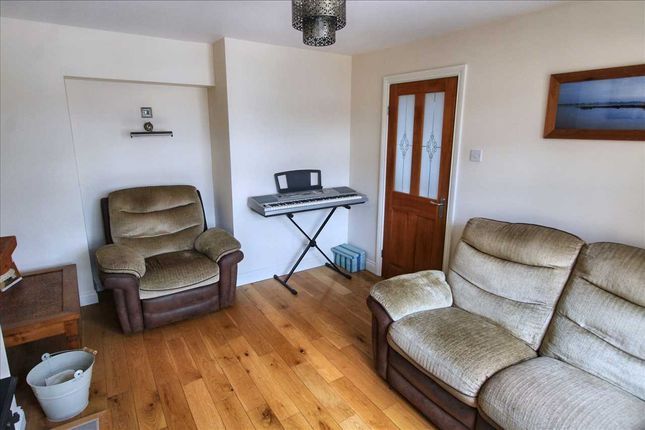 10, Douglas Avenue, Nottingham photo 5