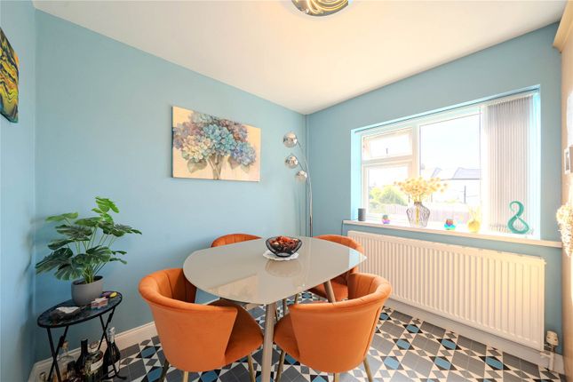504a, Broad Lane, West Yorkshire photo 4