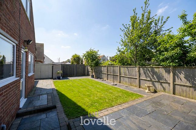 3, Forest Way, Humberston photo 4
