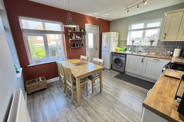 19, Woodridge Avenue, Norbreck photo 2