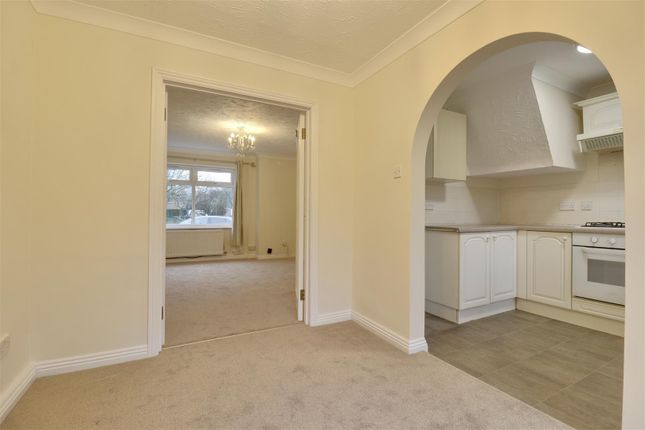 14, Douglas Gardens, Havant photo 4
