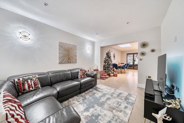 67, Briar Crescent, Northolt photo 4