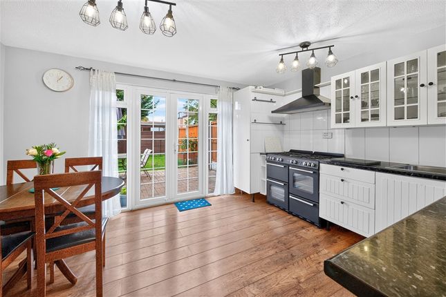 Montsale Pitsea, Basildon photo 5