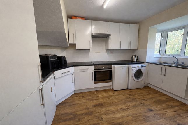 Room 1, 8, Berkeley Close, Southampton photo 4