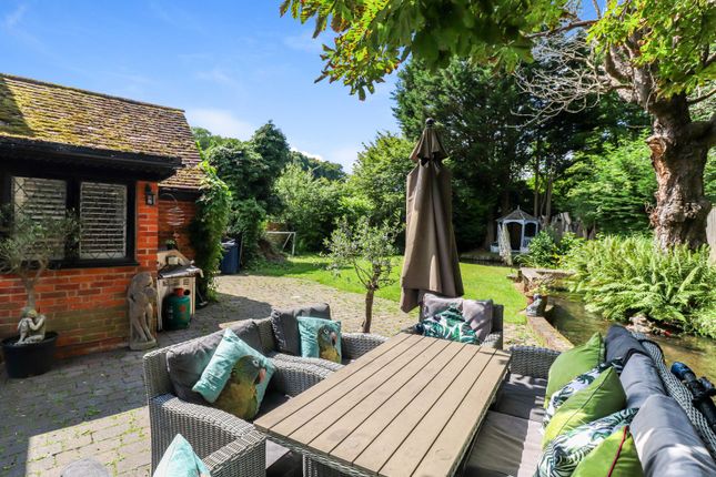 Blackwell Hall Cottage, 12, Latimer Road, Chesham photo 3