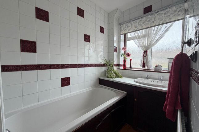 3-bed house on 118, Mottisfont Road, London, £400,000