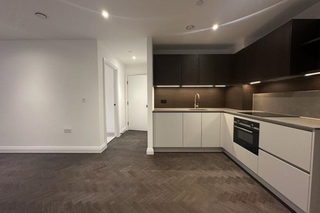 1 Eden Place, London photo 3
