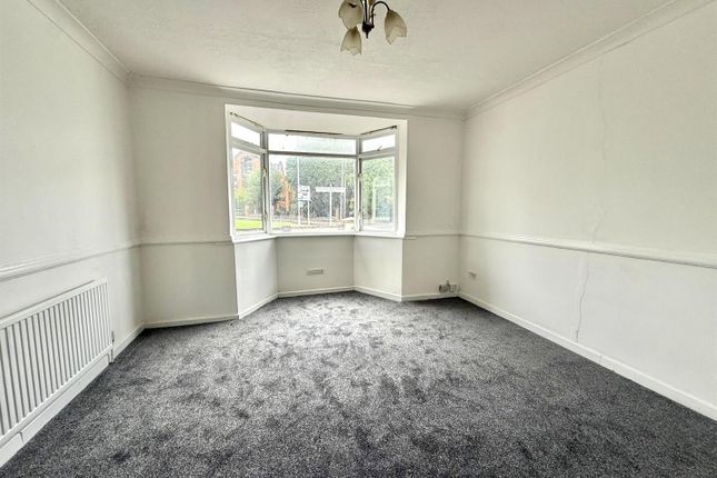 Flat 1, 57-59, Southchurch Avenue, Southend-on-Sea photo 2