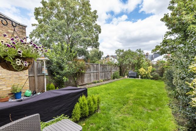 97B, Gartmoor Gardens, London photo 5