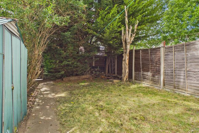 89, Fishers Close, Waltham Cross photo 2