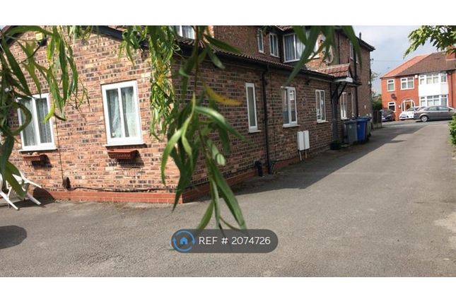 Thumbnail Flat to rent in Riddings Road, Altrincham