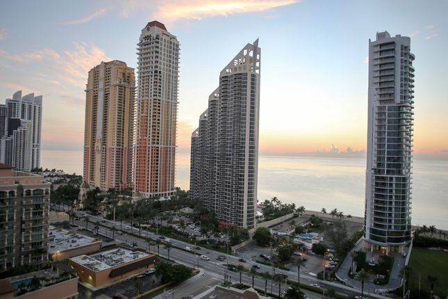 Apartment for sale in 17550 Collins Ave, Sunny Isles Beach, Fl 33160, Usa