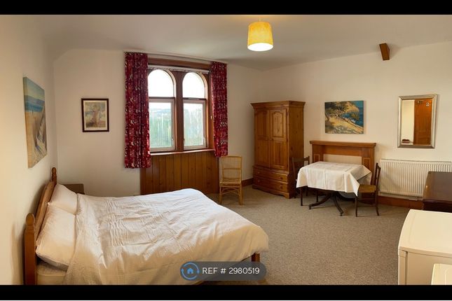 Room  Westfield House, Whitecross Road, Hereford photo 3