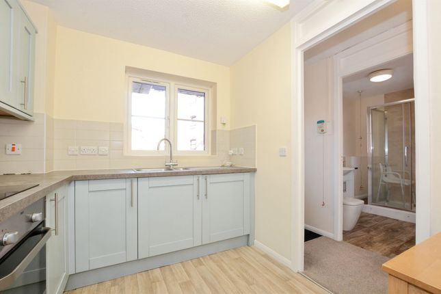 42, Town Bridge Court, Chesham photo 3