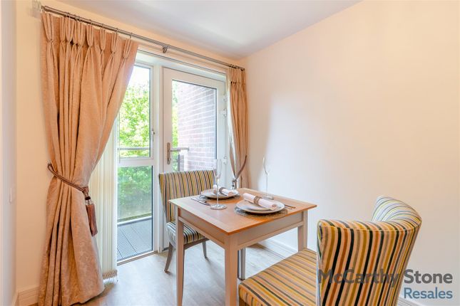 17 Glenhills Court, Little Glen Road, Leicester photo 4