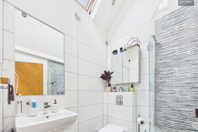 4 Farrs Mews, Ebury Road, Rickmansworth photo 4