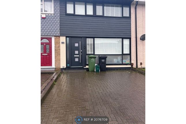 Thumbnail Terraced house to rent in Paslowes, Basildon