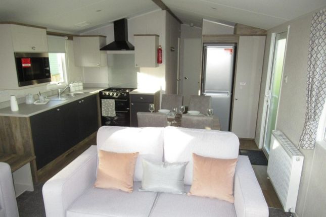 Village Green Holiday Park, Edmundbyers, Consett photo 2