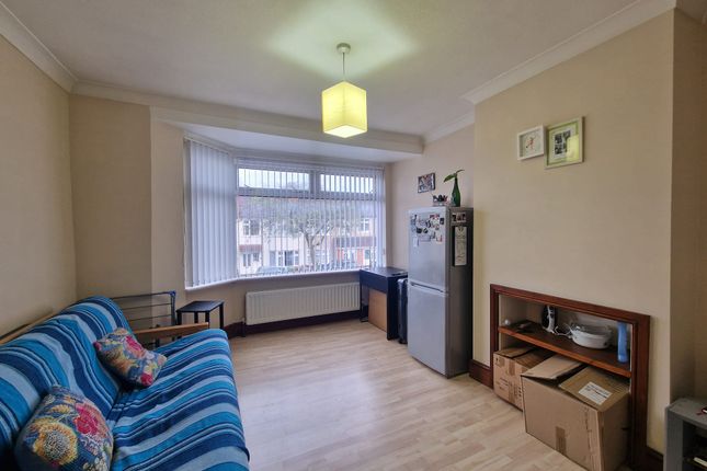 Thumbnail Maisonette to rent in Crofts Road, Harrow