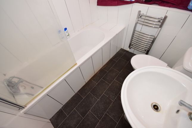 2a Stobo Street, Wishaw photo 5
