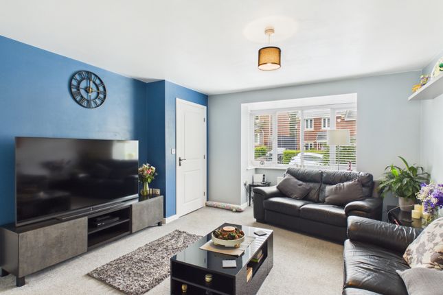 5, Viner Way, Hyde photo 2