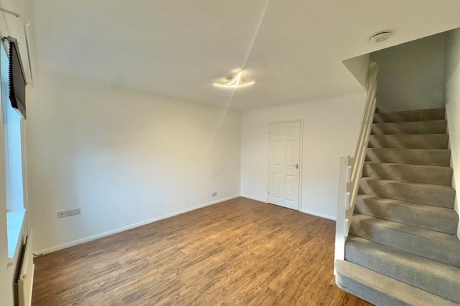4, PETERBOROUGH photo 2