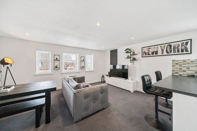 Apt 5, 9 Cranberry Court, Wigan photo 2