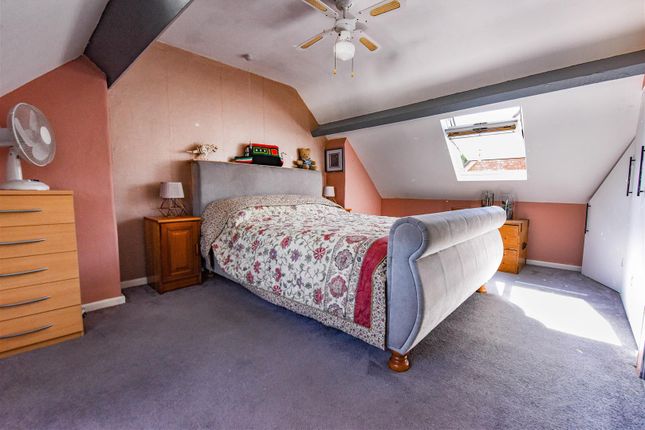 3, Severn View Parade, Newtown, Berkeley photo 4