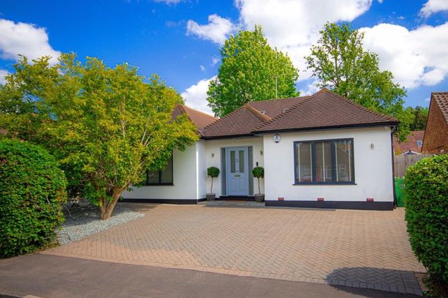 Thumbnail Detached house for sale in Willow Close, Nr Hutton Mount, Brentwood
