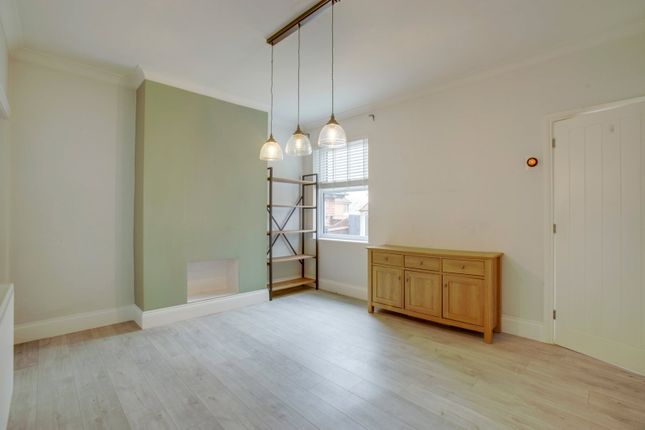 7, Woodside Road, Nottingham photo 4