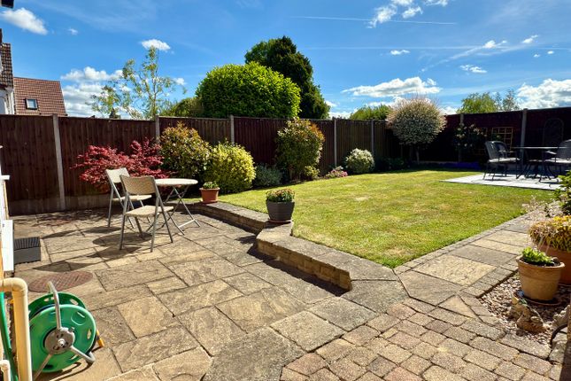 22, Rosefield Crescent, Tewkesbury photo 2