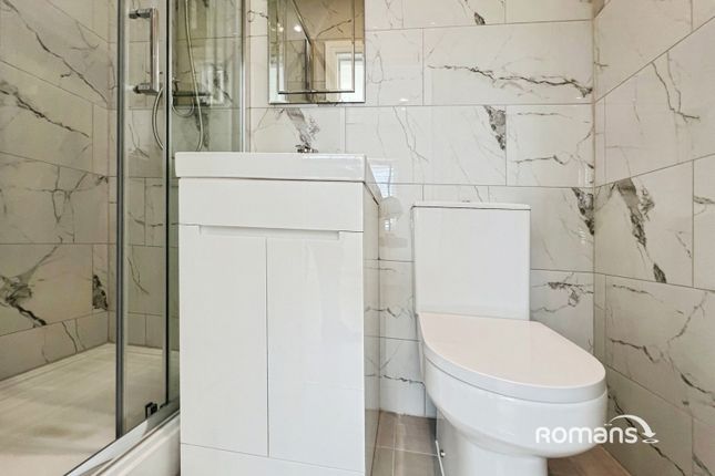 Room 5, 9, Roberts Road, Buckinghamshire photo 3