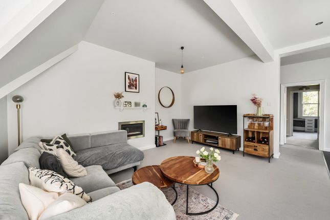 6, Merton Ford, Wokingham photo 3
