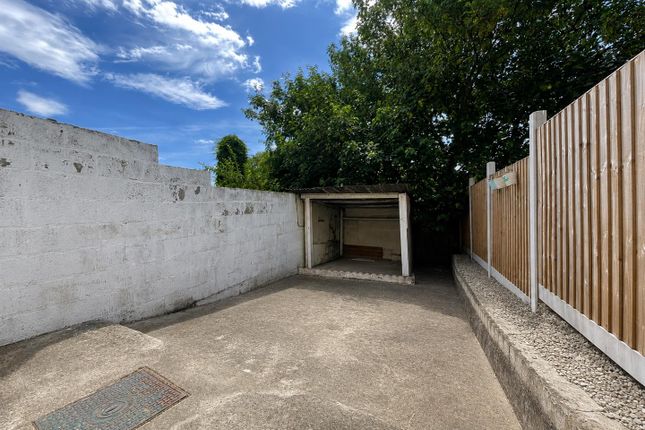 72, Seymour Road, Chatham photo 2