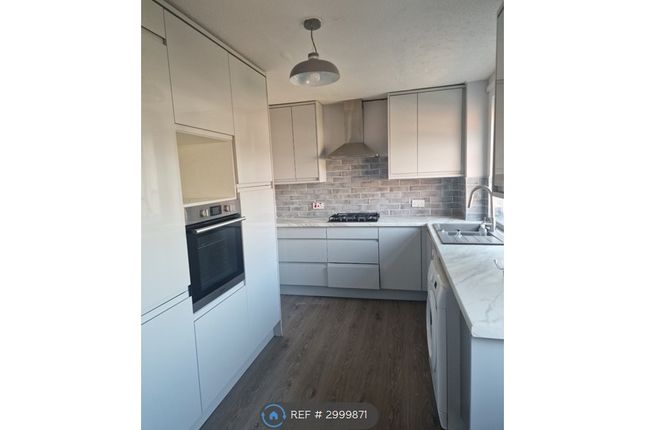 Longford St, Heywood photo 4