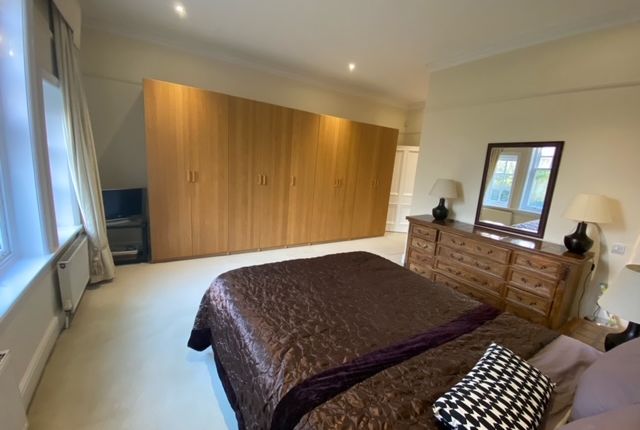 Flat 4, Newcastle upon Tyne photo 5