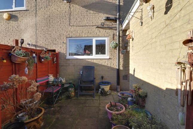 17, Derby Street, Todmorden photo 3