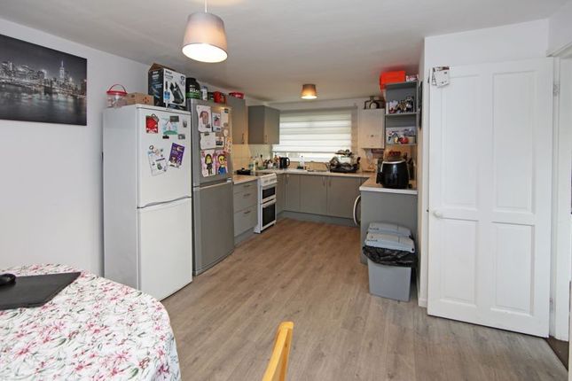 4, Stonedale, Telford photo 2