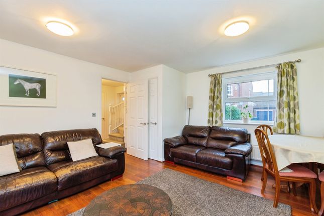 16, Cavendish Way, Aylesbury photo 2