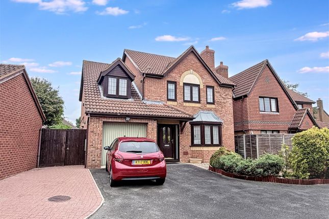 4-bed house on 8, Mayer Gardens, Shenley Lodge, £525,000