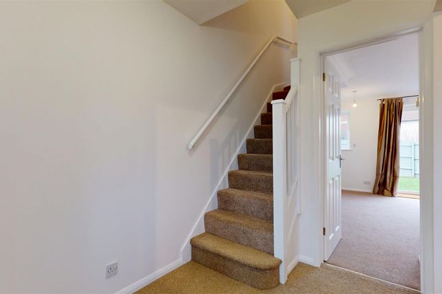 10, Hartdames, Milton Keynes photo 3