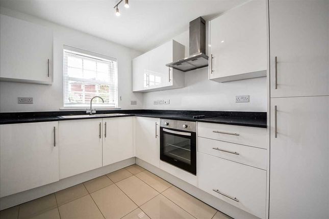 Prescod Close, Wellingborough photo 3