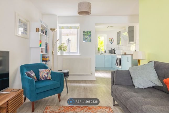 Open Plan Living Room/Kitchen
